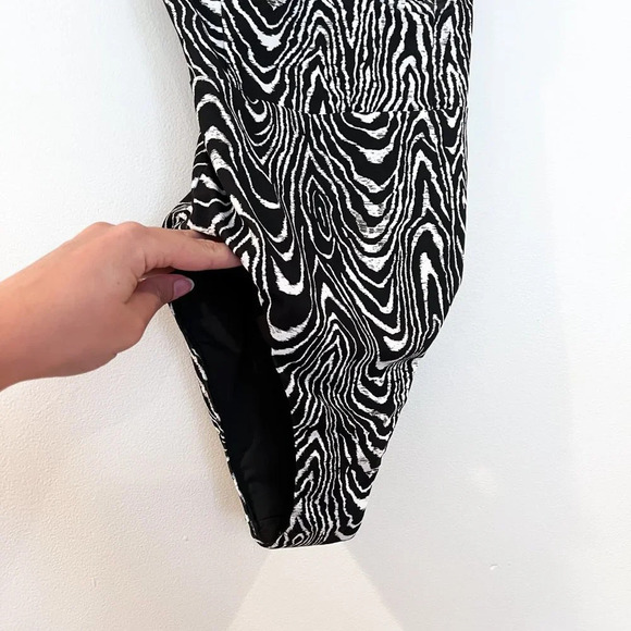 Jonathan Simkhai Animal Print One Piece Resortwear Designer Swimsuit XS NWT - Picture 3 of 11